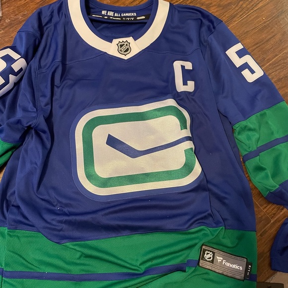 Canucks Bo Horvat Jersey Fanatics Large BNWT - Picture 2 of 2